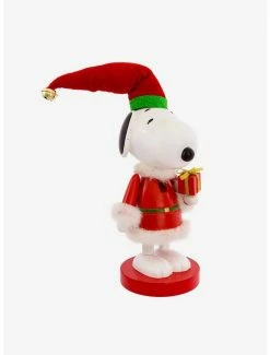 Brand new 💯 Snoopy In Red Santa Suit Nutcracker ❤️