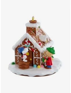 Brand new ⭐ Peanuts Gingerbread House Table Piece 🌟