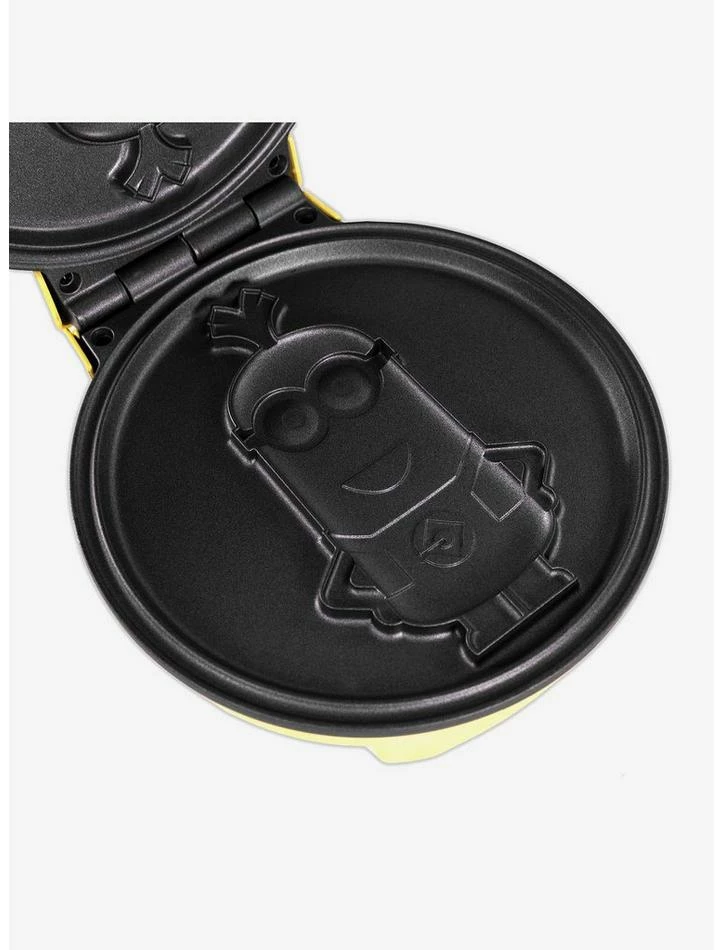 Budget ๐งจ Minions Kevin Uncanny Brands Waffle Maker ๐คฉ 3 Budget ๐งจ Minions Kevin Uncanny Brands Waffle Maker ๐คฉ - Image 3