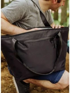 Hot Sale 😍 Tarana Carbon Black Cooler Bag Tote 🎉 -Furniture Outlet Store 20174431 av3